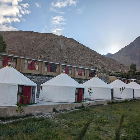 Apex Hotels And Resorts Hussaini Karimabad  Exterior foto