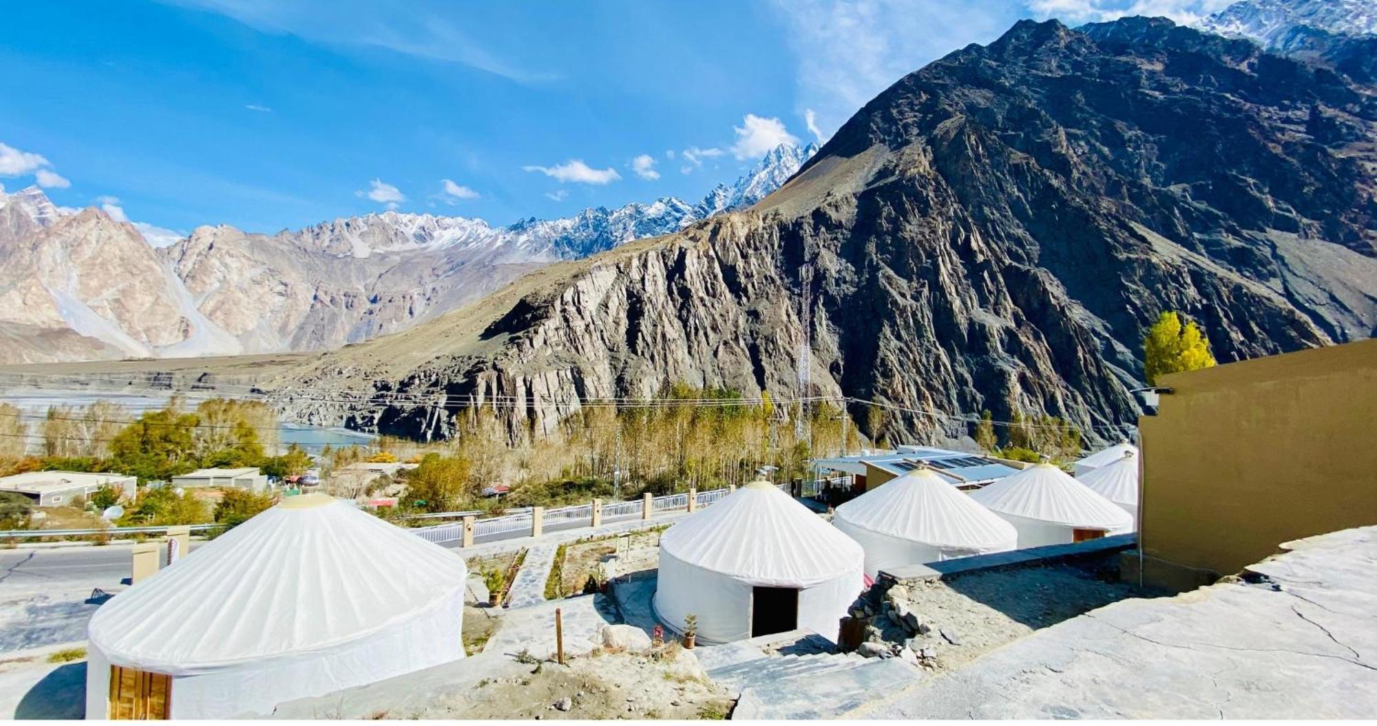 Apex Hotels And Resorts Hussaini Karimabad  Exterior foto