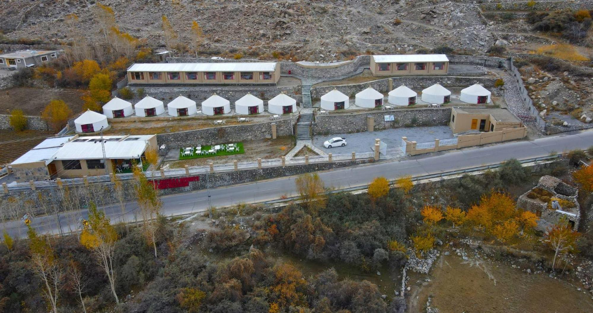 Apex Hotels And Resorts Hussaini Karimabad  Exterior foto