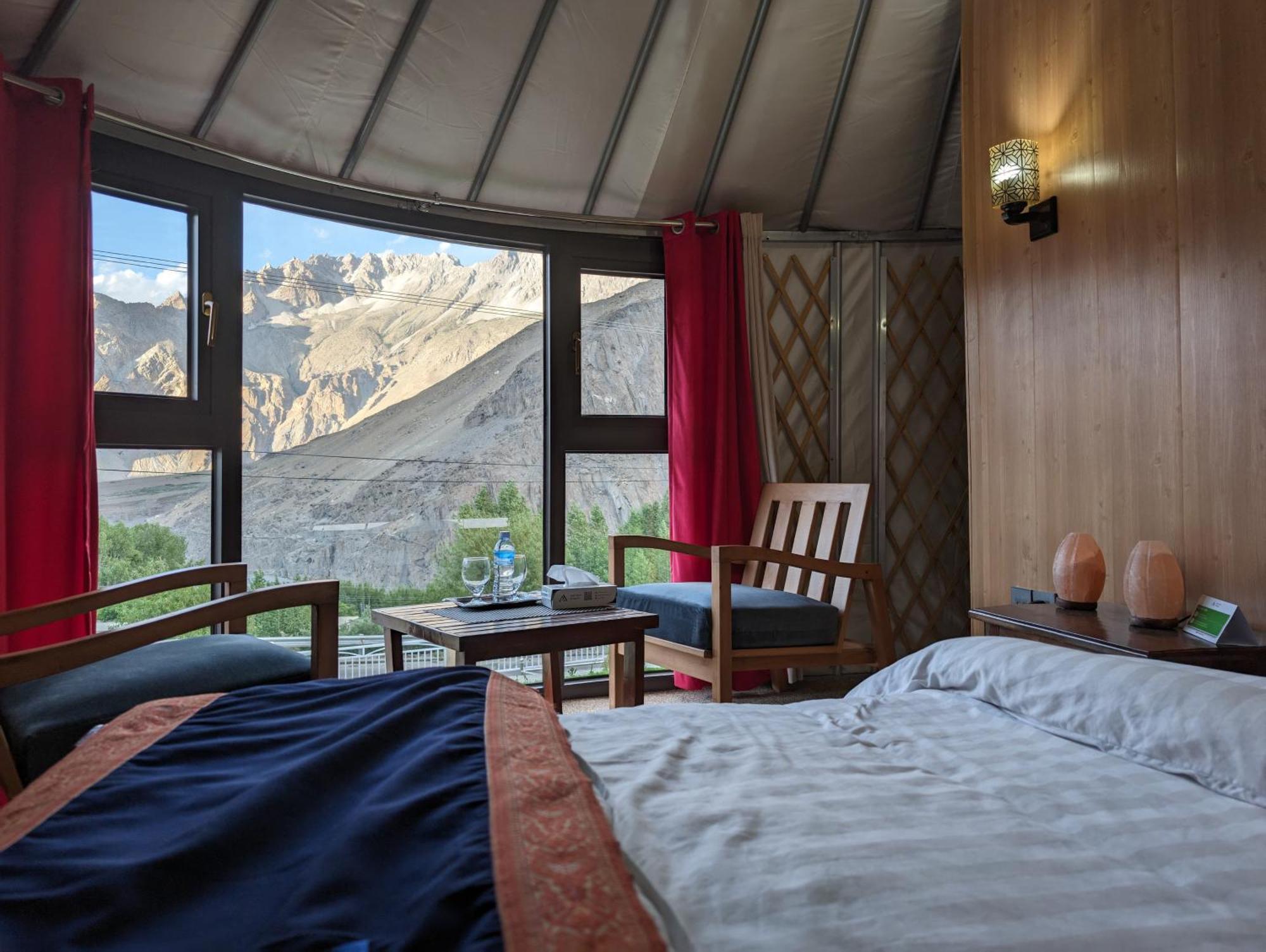 Apex Hotels And Resorts Hussaini Karimabad  Exterior foto