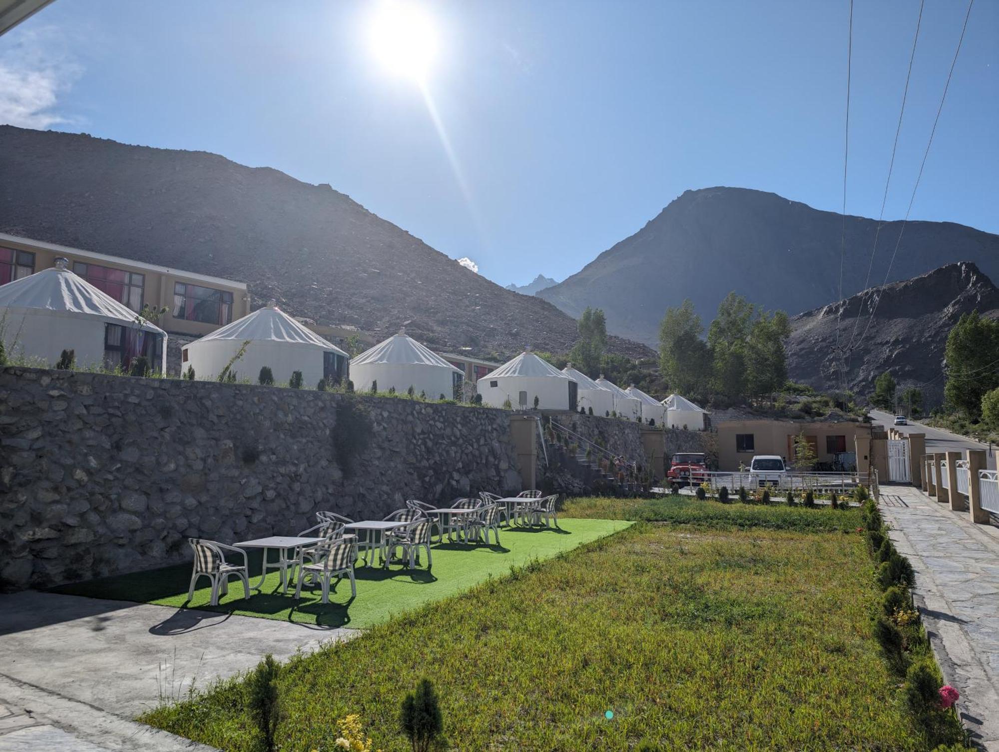 Apex Hotels And Resorts Leyurt Hussaini Karimabad  Exterior foto